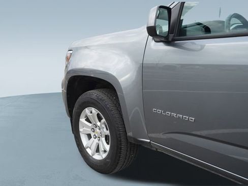 Used 2022 Chevrolet Colorado LT w/ Safety Package image 34