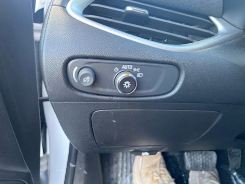 Used 2023 Chevrolet Malibu LT image 16