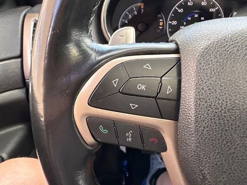 Used 2015 Jeep Grand Cherokee Altitude AWD/4WD image 11