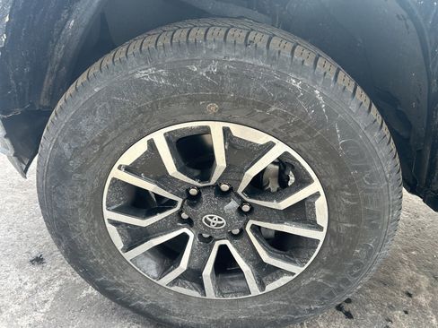 Certified 2023 Toyota Tacoma TRD Sport image 10