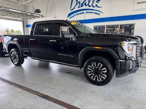Used 2024 GMC Sierra 2500 Denali Ultimate AWD/4WD image 13