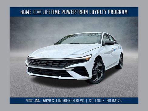 Used 2025 Hyundai Elantra SEL image 1