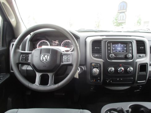 Used 2019 RAM 1500 Tradesman w/ Tradesman SXT Package AWD/4WD image 10