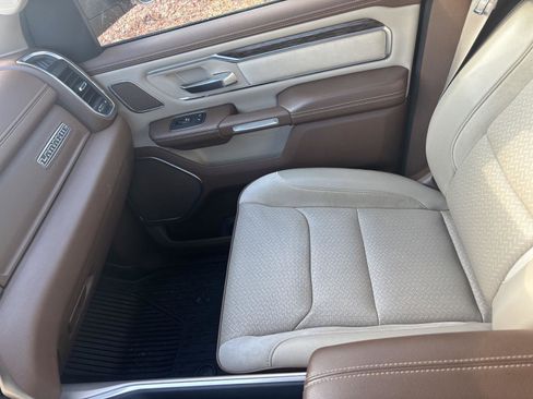 Used 2019 RAM 1500 Laramie image 8