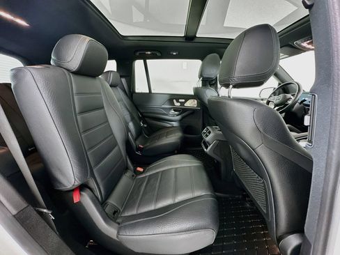 Used 2023 Mercedes-Benz GLS 580 4MATIC image 31