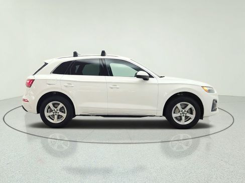 Used 2023 Audi Q5 2.0T Premium w/ Convenience Package AWD/4WD image 4