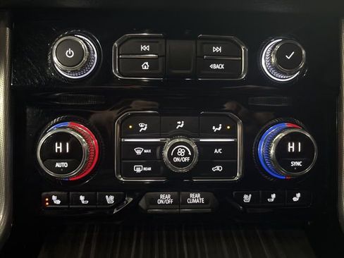 Used 2021 GMC Yukon Denali w/ Denali Ultimate Package image 16