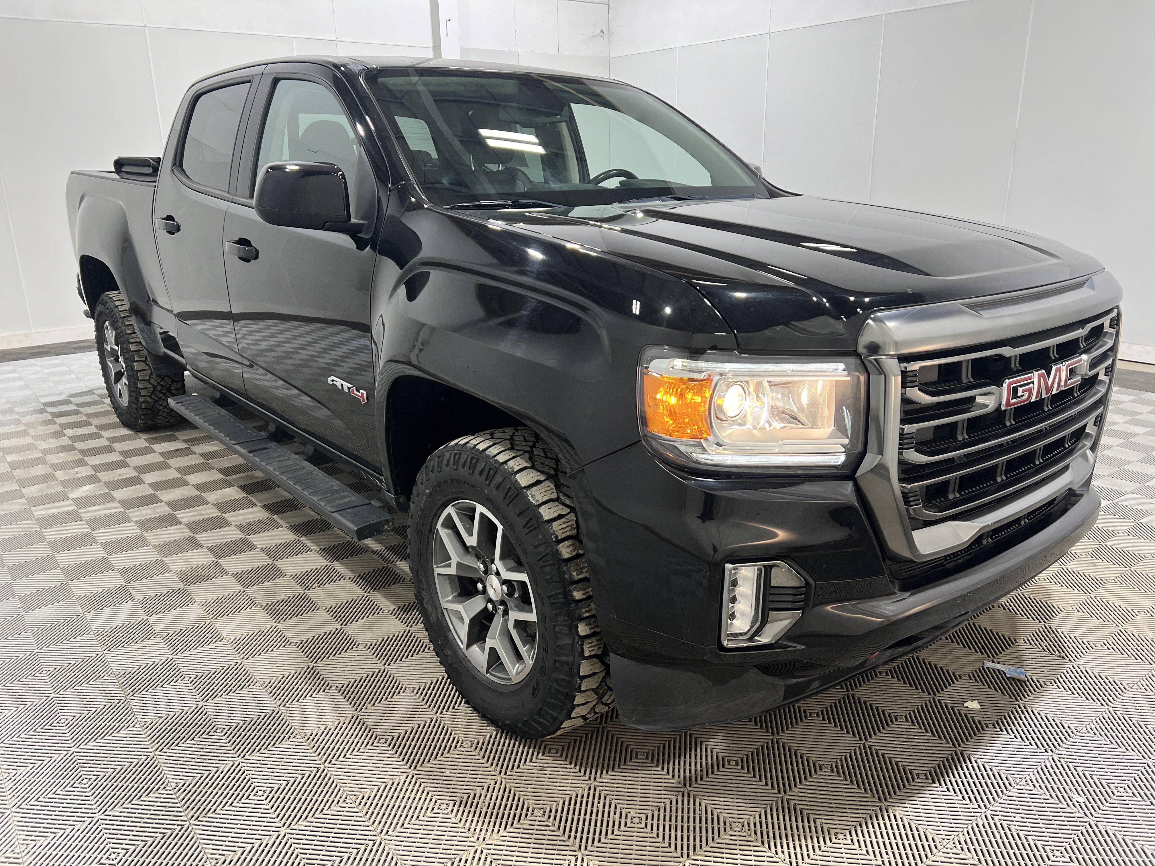 Used 2022 GMC Canyon AT4 AWD/4WD image 4