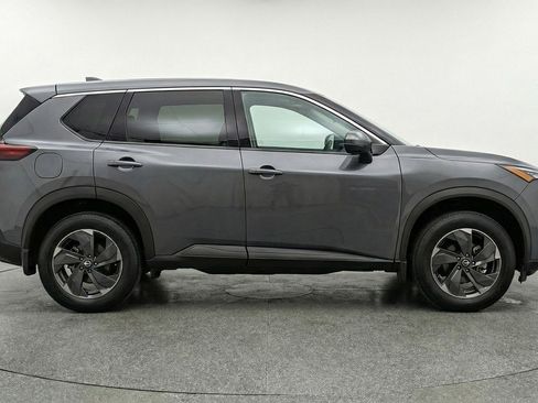 Used 2025 Nissan Rogue SV image 11
