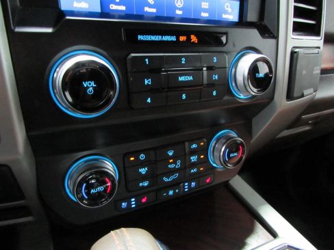 Certified 2020 Ford F150 King Ranch w/ Equipment Group 601A Luxury AWD/4WD image 30