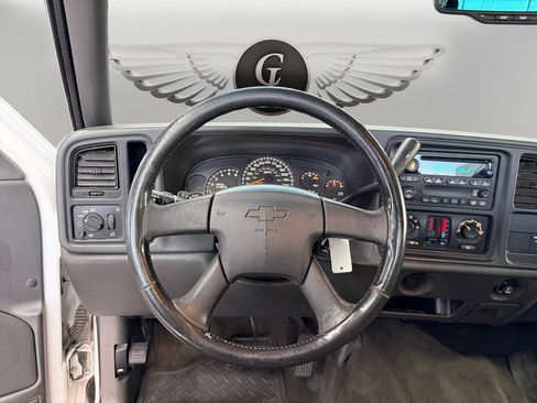 Used 2005 Chevrolet Silverado 2500 LS RWD image 12