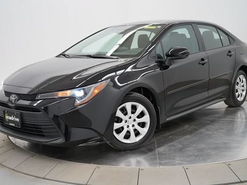 Used 2024 Toyota Corolla LE FWD image 1