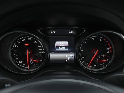 Used 2020 Mercedes-Benz GLA 250 4MATIC image 10