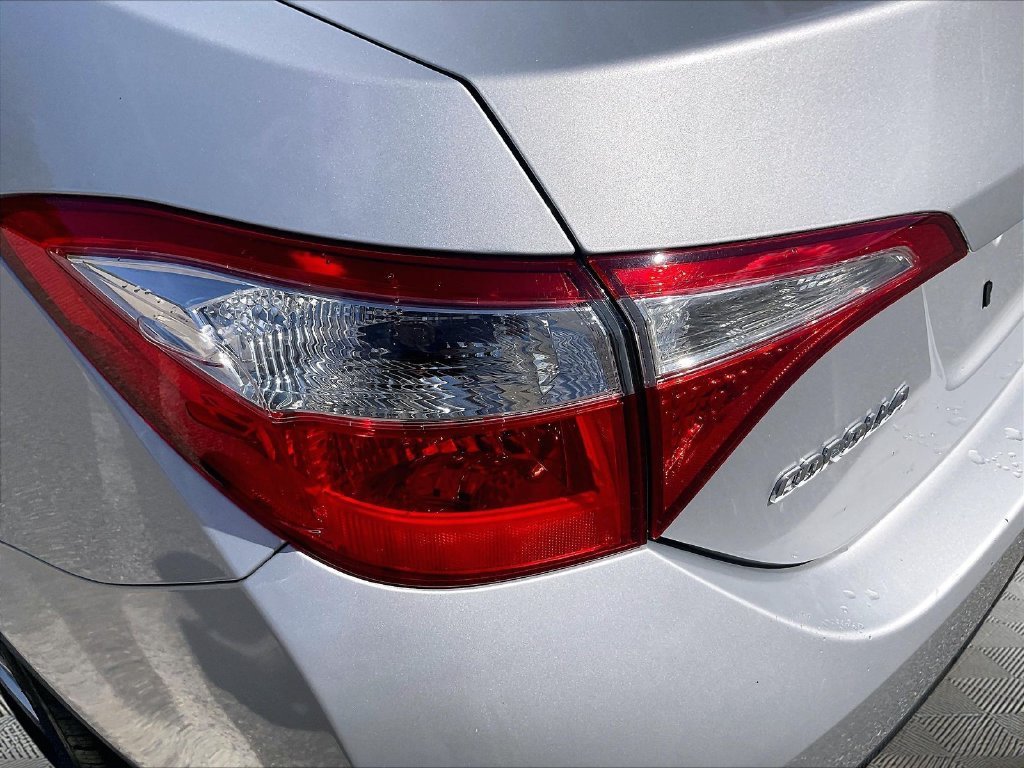 Used 2015 Toyota Corolla L FWD image 31