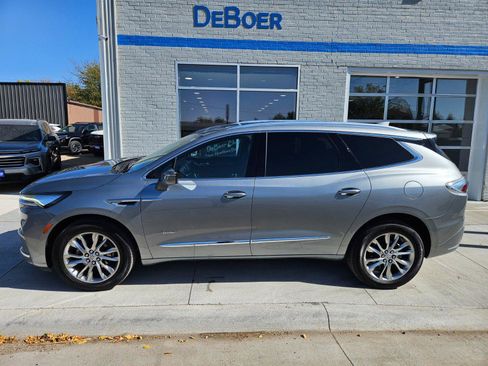 Used 2024 Buick Enclave Avenir w/ Avenir Technology Package image 2