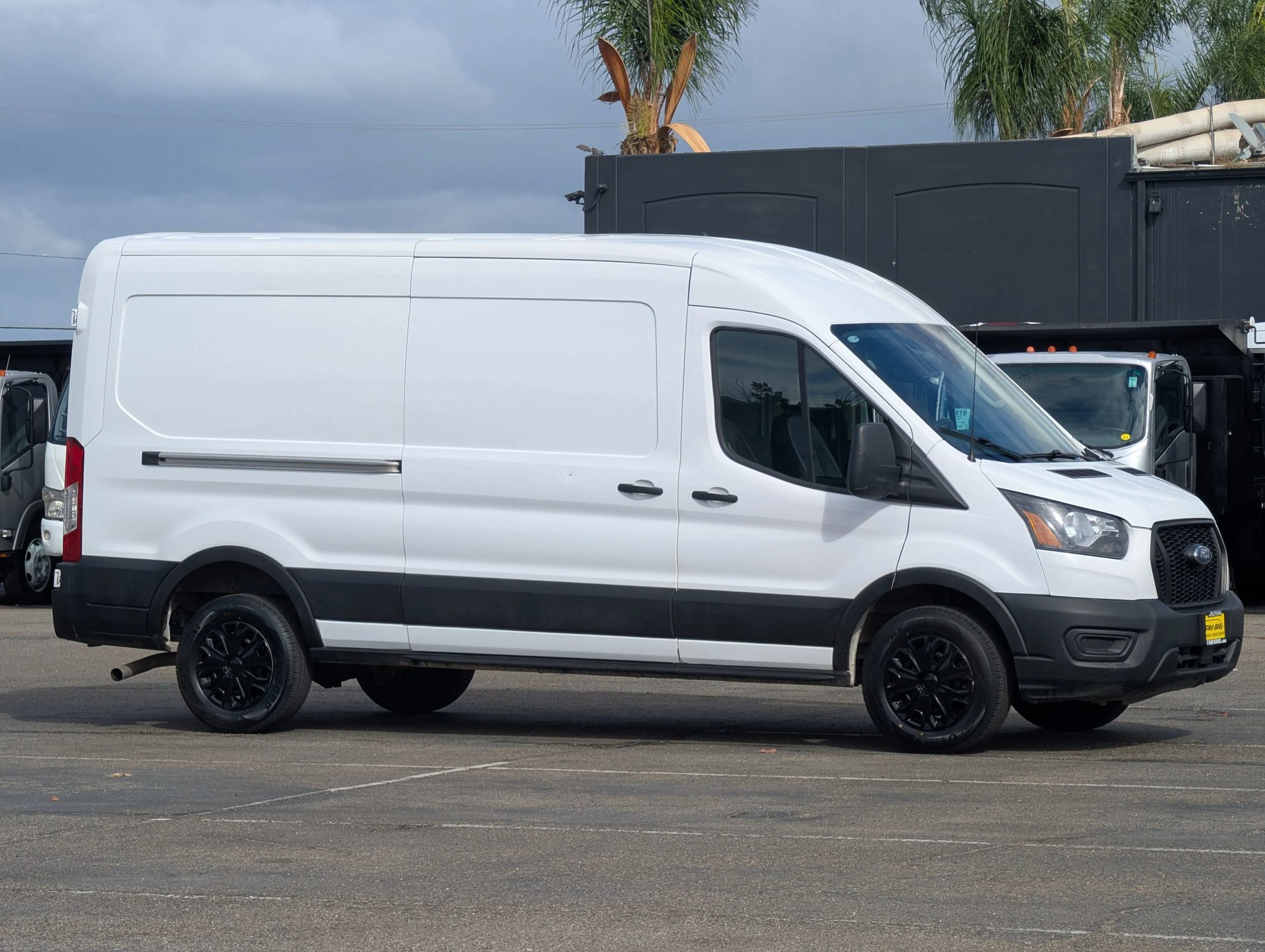 Used 2023 Ford Transit 250 Medium Roof w/ Load Area Protection Package RWD image 1