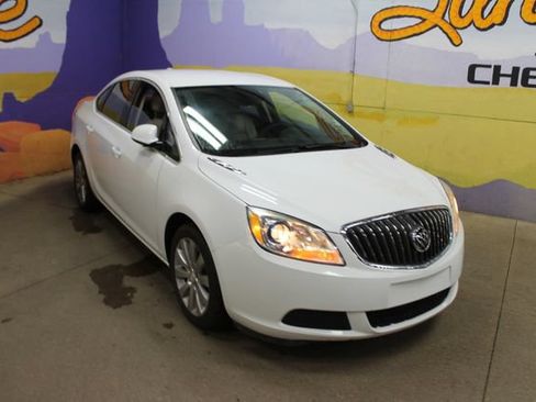 Used 2017 Buick Verano FWD image 2