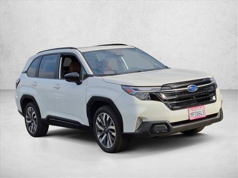 Certified 2025 Subaru Forester Touring AWD/4WD image 4