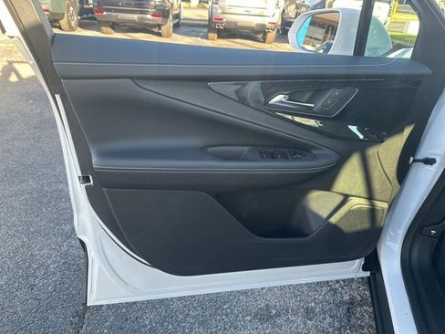 New 2026 Chevrolet Blazer EV LT image 11