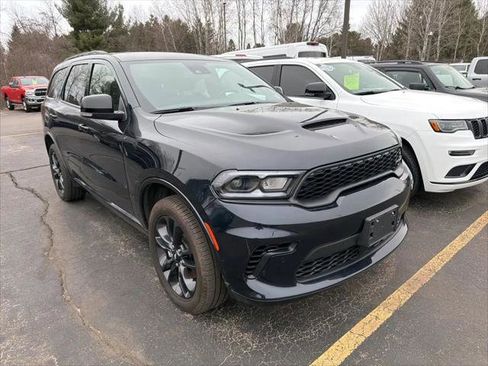 Certified 2025 Dodge Durango GT image 1