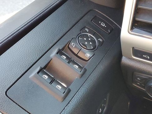 Used 2019 Ford F250 Lariat image 16