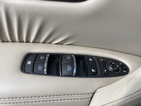 Used 2023 Nissan Armada Platinum w/ Captain's Chairs Package image 19