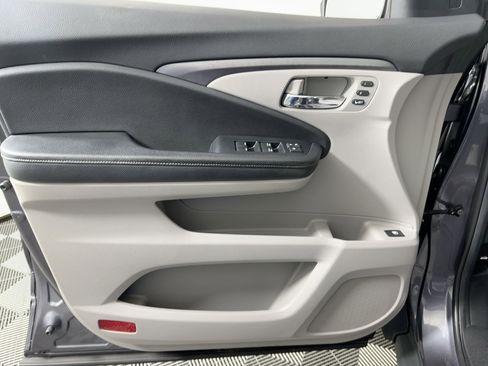 Used 2021 Honda Ridgeline RTL image 11