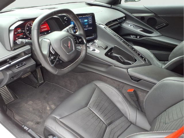 Used 2023 Chevrolet Corvette Stingray Preferred Cpe w/ Z51 Performance Package RWD image 3