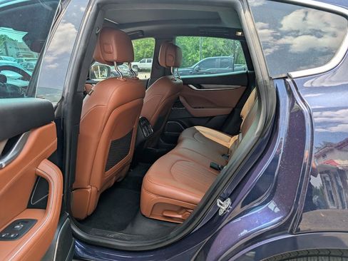Used 2019 Maserati Levante AWD/4WD image 9
