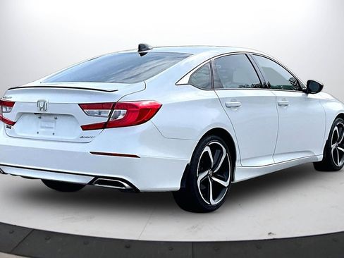 Used 2022 Honda Accord Sport image 9