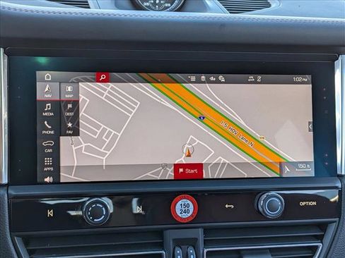 Used 2025 Porsche Macan Turbo image 18