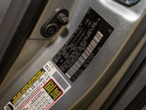 Used 2019 Toyota Sienna LE image 19