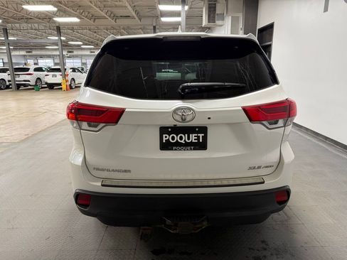 Used 2019 Toyota Highlander XLE image 5