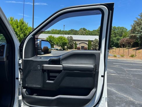 Used 2020 Ford F150 Platinum w/ Equipment Group 701A Luxury AWD/4WD image 70