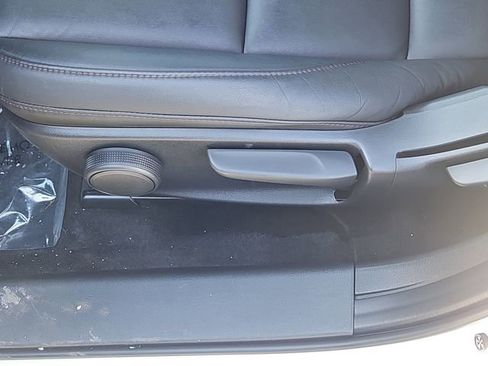 Used 2023 MAZDA MAZDA3 s image 16