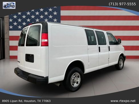 Used 2021 Chevrolet Express 2500 w/ Driver Convenience Package RWD image 8