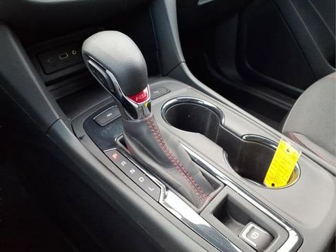 Certified 2023 Chevrolet Equinox RS image 24