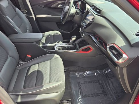 Used 2021 Chevrolet TrailBlazer RS w/ Sun and Liftgate Package FWD image 18