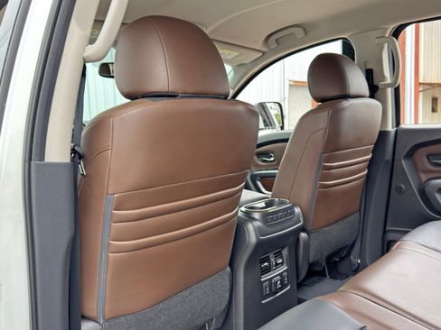 Used 2016 Nissan Titan Platinum Reserve image 34