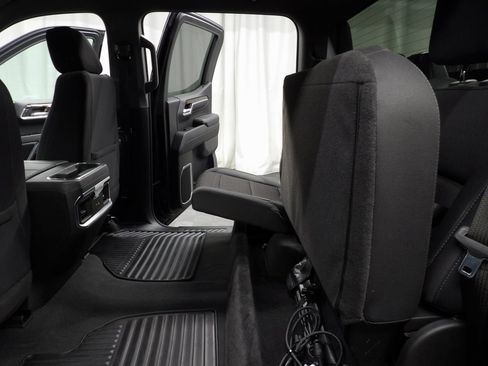 Used 2025 GMC Sierra 1500 Elevation image 13