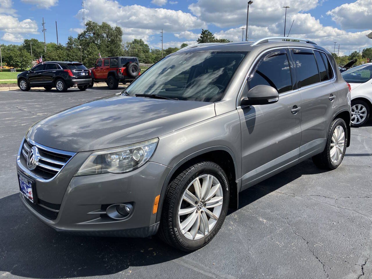 Used 2010 Volkswagen Tiguan SE AWD/4WD image 7