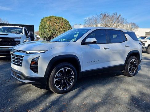 New 2026 Chevrolet Equinox LT image 1