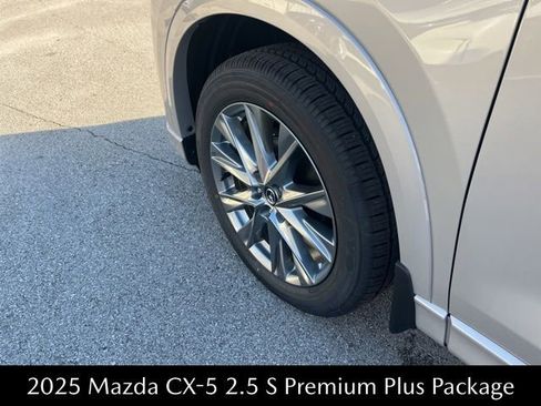 New 2025 MAZDA CX-5 AWD 2.5 S w/ Premium Plus Pkg image 5