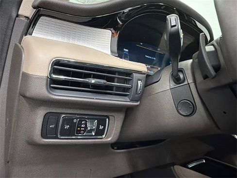 Used 2024 Lincoln Corsair FWD w/ Equipment Group 101A image 32