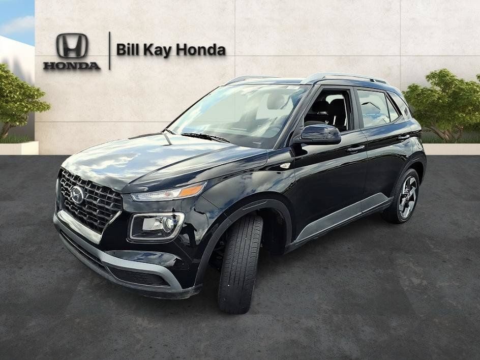 Used 2026 Hyundai Venue SEL FWD image 8