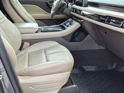 Used 2022 Lincoln Aviator Reserve w/ Equipment Group 201A AWD/4WD image 20