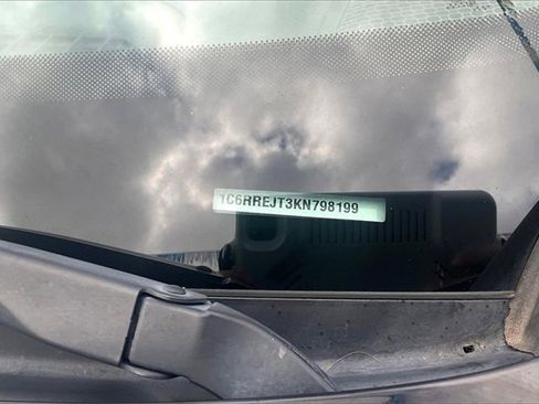 Used 2019 RAM 1500 Laramie image 36