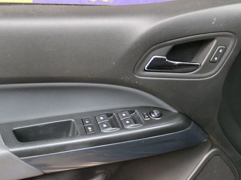 Used 2019 Chevrolet Colorado Z71 AWD/4WD image 13