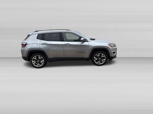 Used 2020 Jeep Compass Limited FWD image 3