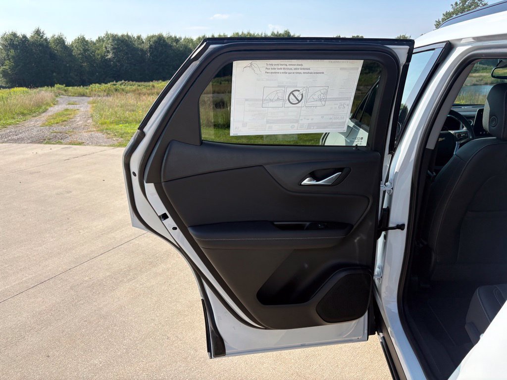 New 2026 Chevrolet Blazer LT w/ LPO, Arctic Package FWD image 38